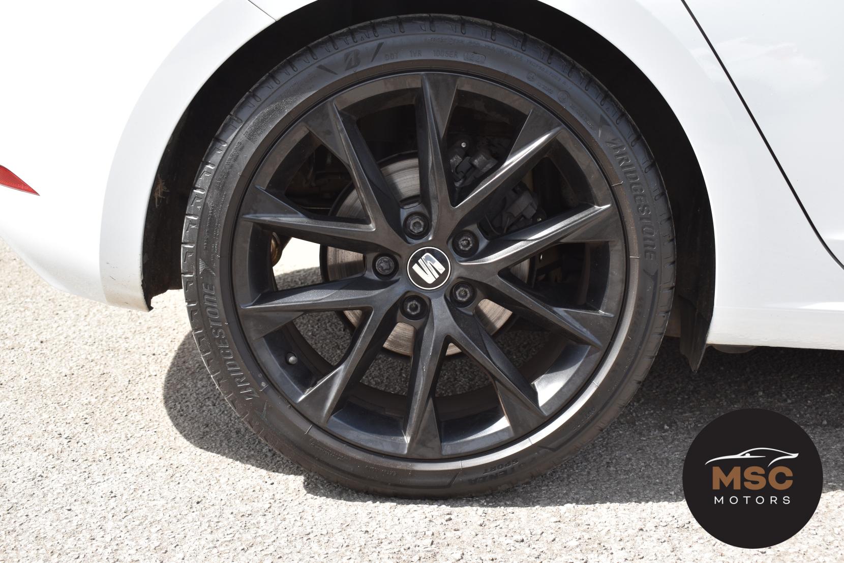 SEAT Leon 1.5 TSI EVO FR Black Edition Hatchback 5dr Petrol Manual Euro 6 (s/s) (130 ps)