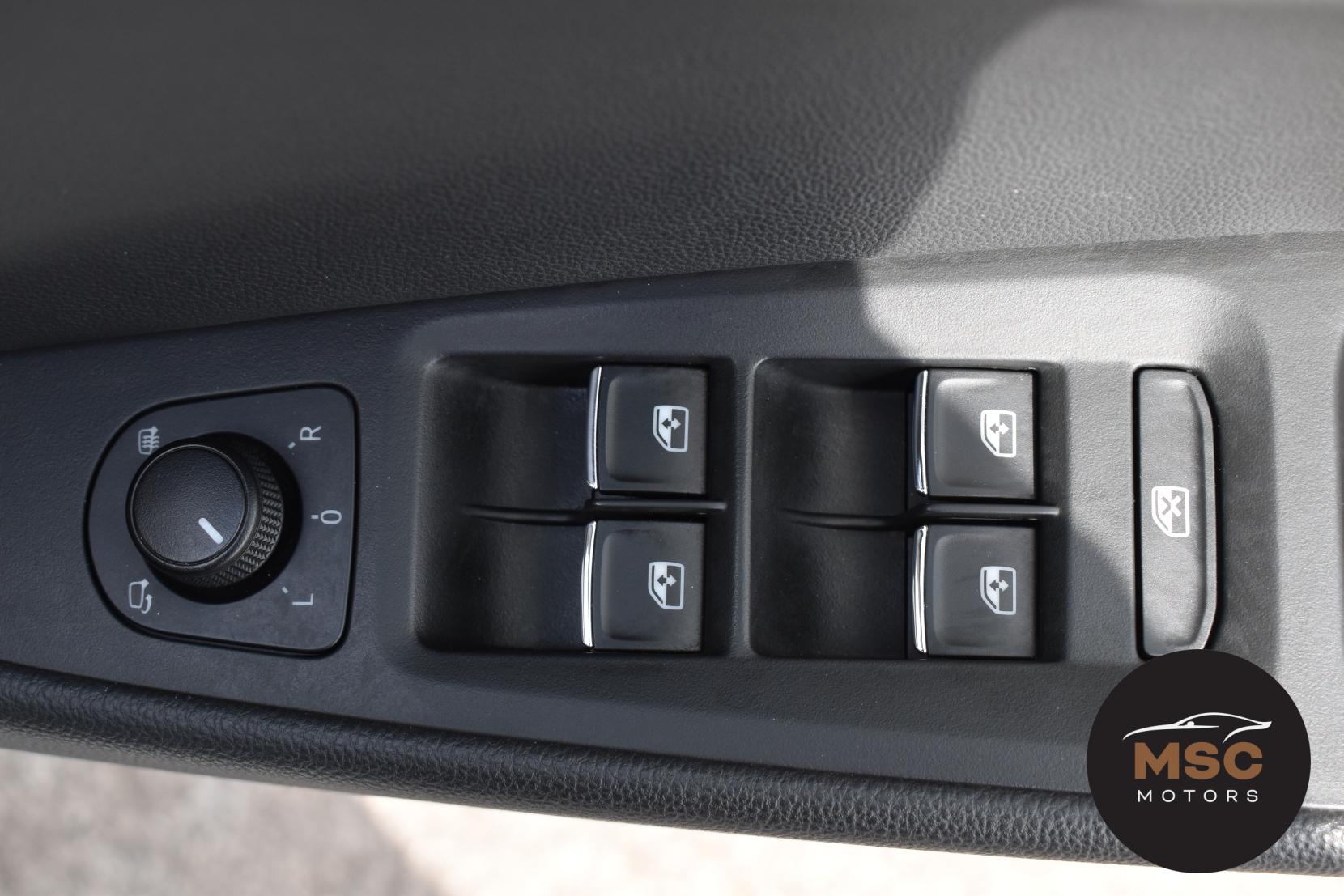 SEAT Leon 1.5 TSI EVO FR Black Edition Hatchback 5dr Petrol Manual Euro 6 (s/s) (130 ps)