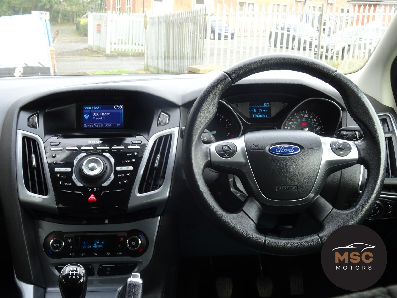 Ford Focus 1.0T EcoBoost Titanium Hatchback 5dr Petrol Manual Euro 5 (s/s) (125 ps)