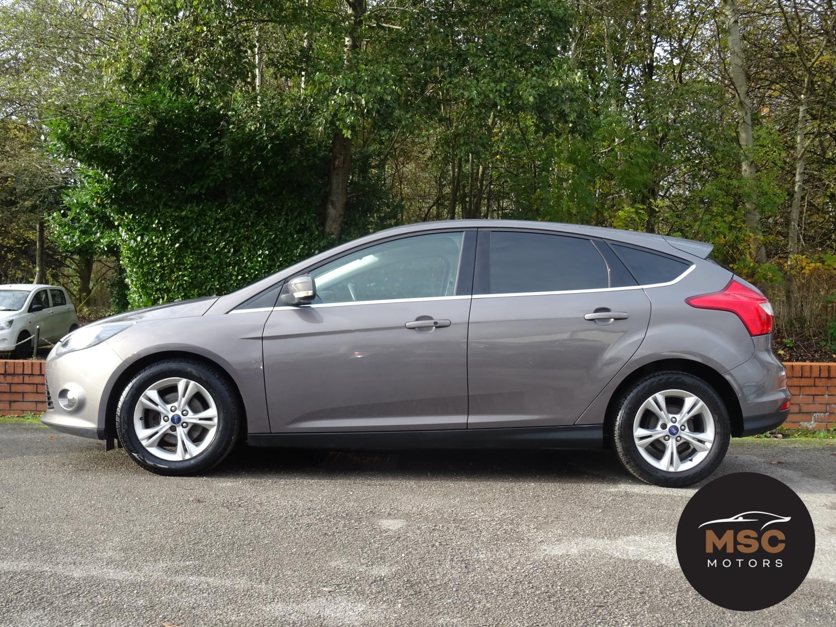 Ford Focus 1.0T EcoBoost Titanium Hatchback 5dr Petrol Manual Euro 5 (s/s) (125 ps)