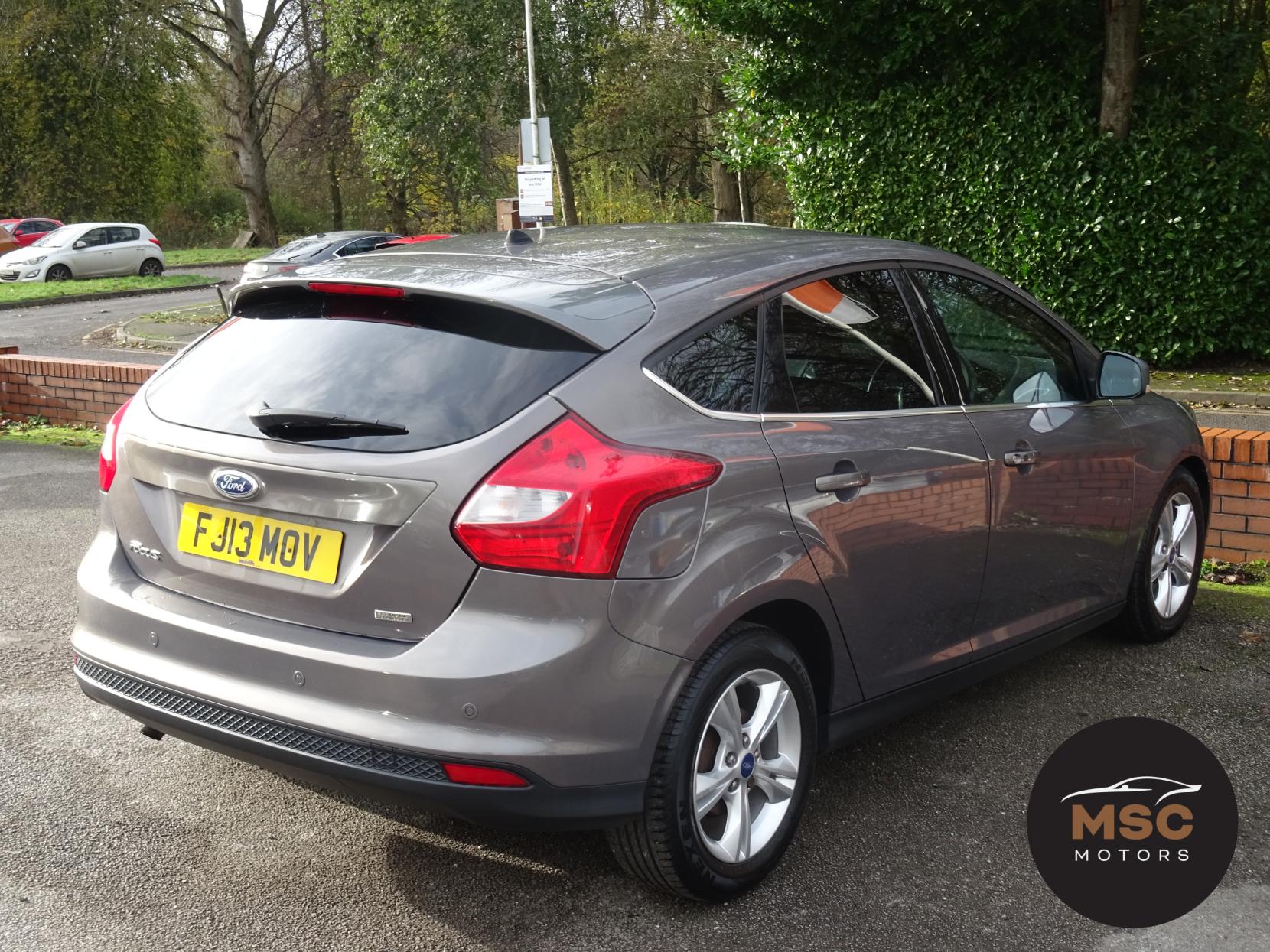 Ford Focus 1.0T EcoBoost Titanium Hatchback 5dr Petrol Manual Euro 5 (s/s) (125 ps)