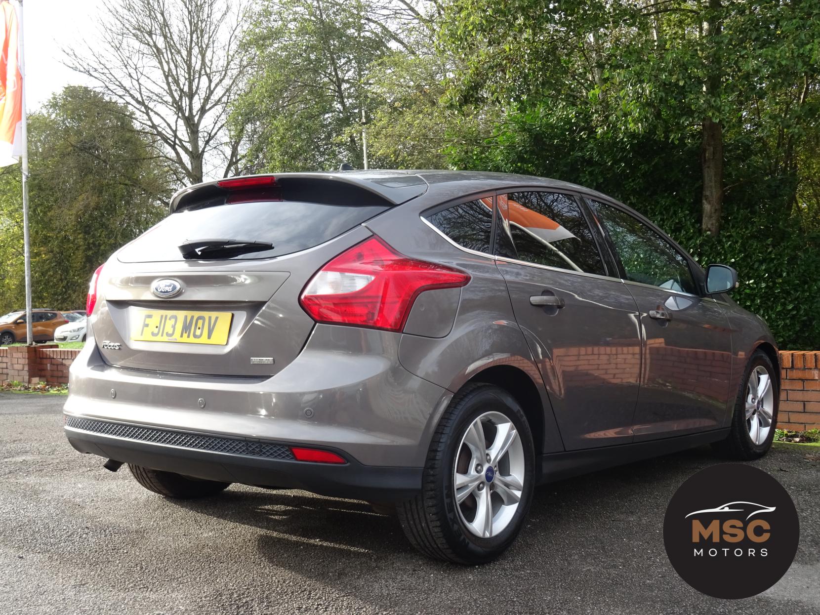 Ford Focus 1.0T EcoBoost Titanium Hatchback 5dr Petrol Manual Euro 5 (s/s) (125 ps)