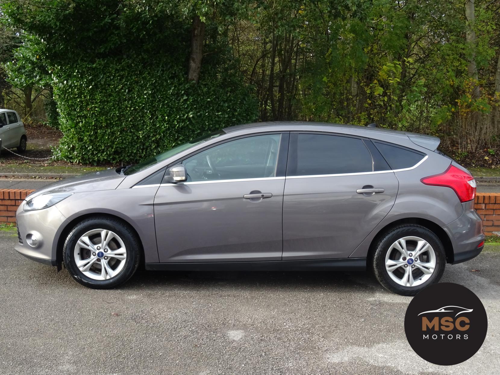 Ford Focus 1.0T EcoBoost Titanium Hatchback 5dr Petrol Manual Euro 5 (s/s) (125 ps)