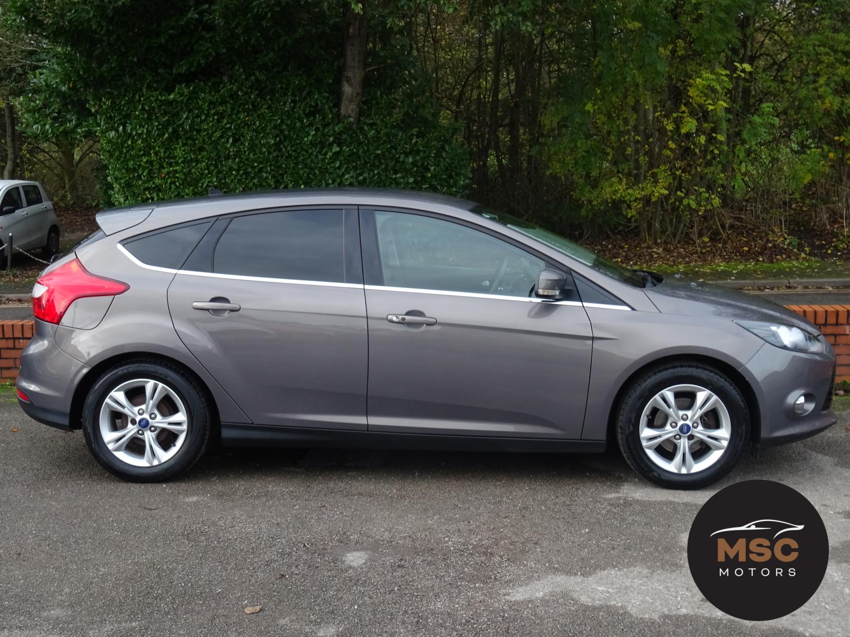 Ford Focus 1.0T EcoBoost Titanium Hatchback 5dr Petrol Manual Euro 5 (s/s) (125 ps)