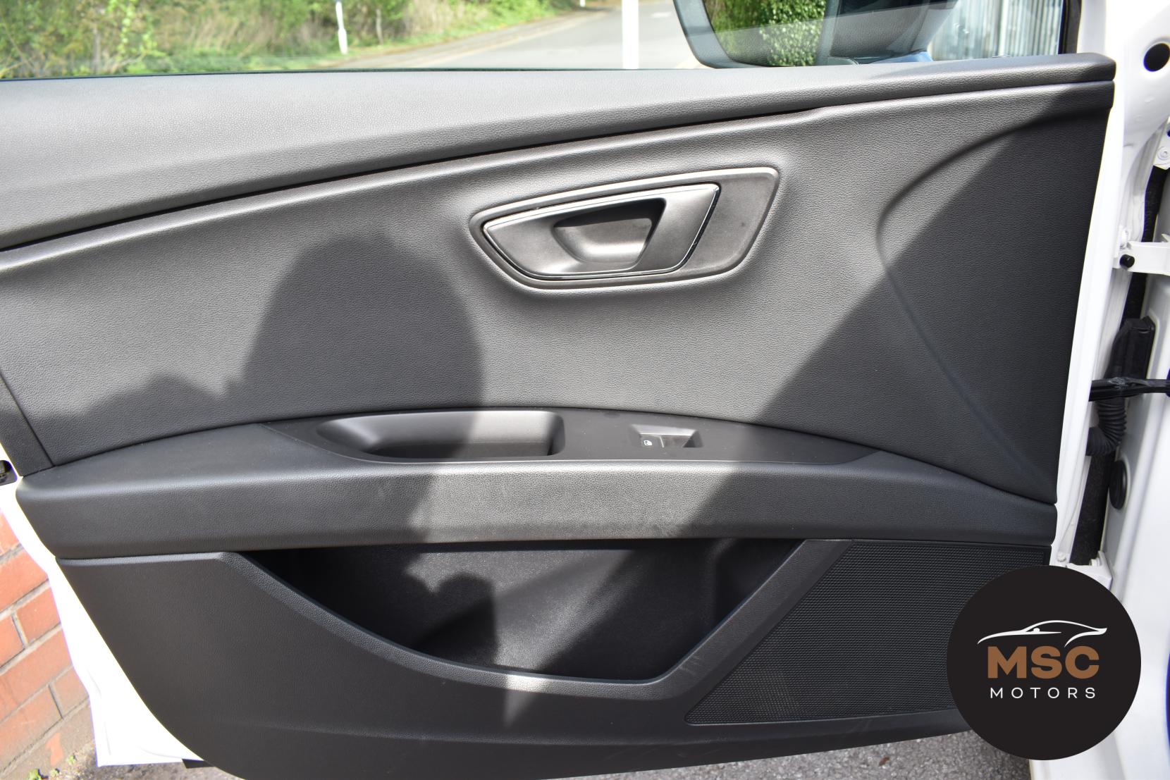 SEAT Leon 1.4 TSI FR Black Technology Hatchback 5dr Petrol Manual Euro 6 (s/s) (125 ps)