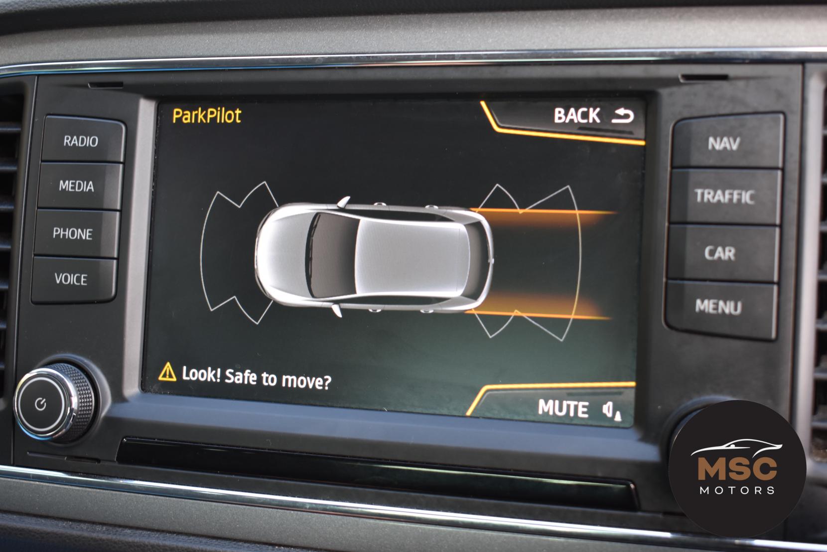 SEAT Leon 1.4 TSI FR Black Technology Hatchback 5dr Petrol Manual Euro 6 (s/s) (125 ps)