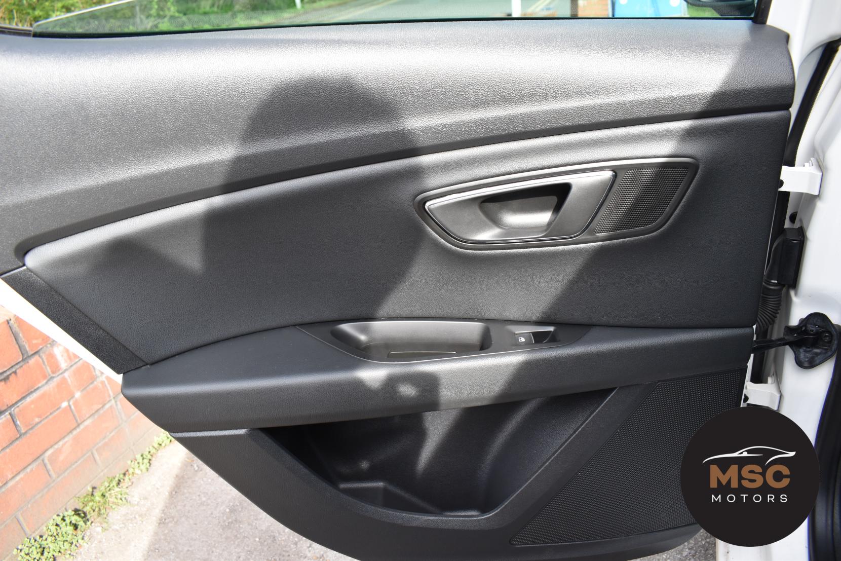 SEAT Leon 1.4 TSI FR Black Technology Hatchback 5dr Petrol Manual Euro 6 (s/s) (125 ps)