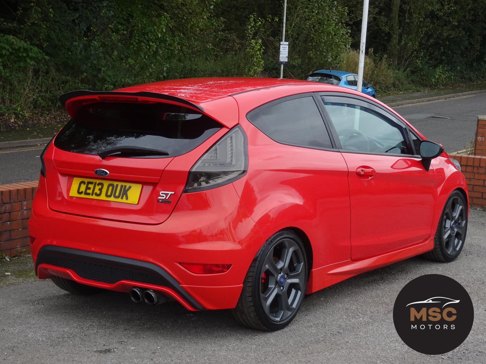 Ford Fiesta 1.6T EcoBoost ST-2 Hatchback 3dr Petrol Manual Euro 5 (182 ps)