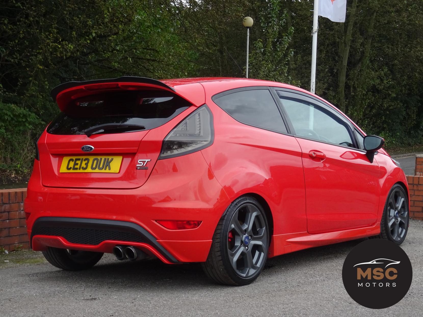 Ford Fiesta 1.6T EcoBoost ST-2 Hatchback 3dr Petrol Manual Euro 5 (182 ps)