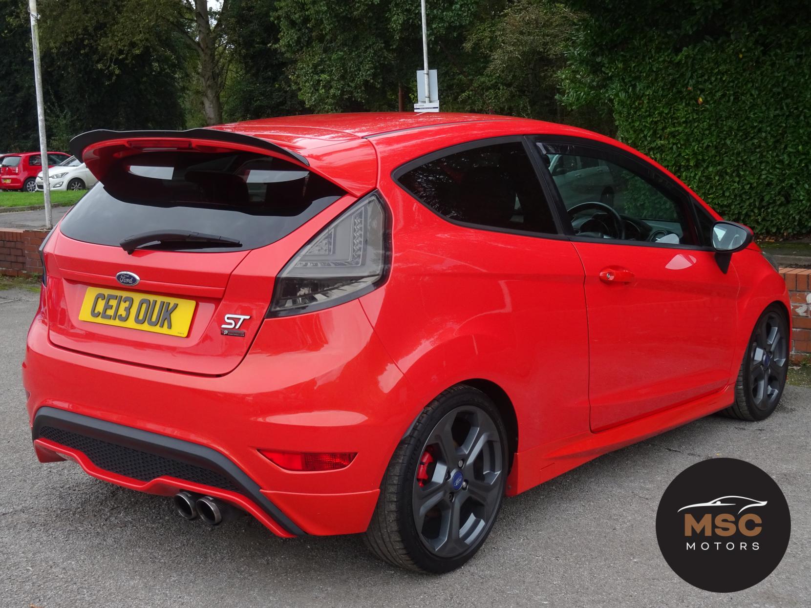 Ford Fiesta 1.6T EcoBoost ST-2 Hatchback 3dr Petrol Manual Euro 5 (182 ps)