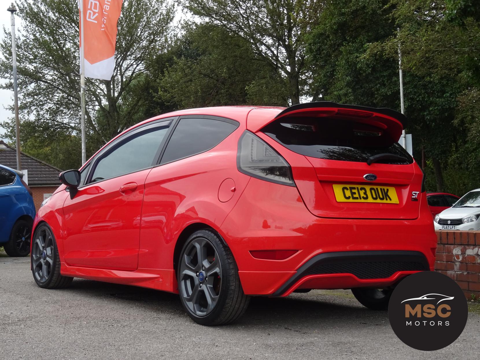 Ford Fiesta 1.6T EcoBoost ST-2 Hatchback 3dr Petrol Manual Euro 5 (182 ps)