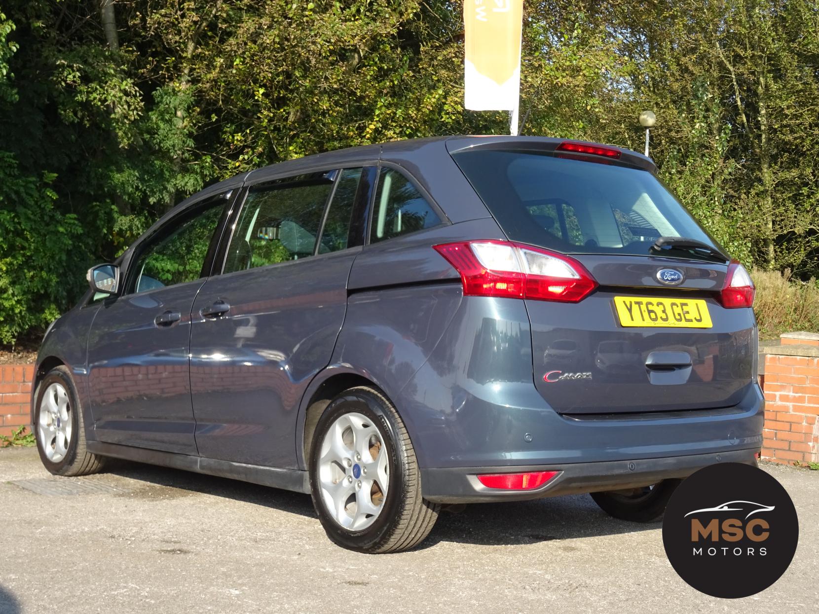 Ford Grand C-Max 2.0 TDCi Zetec MPV 5dr Diesel Powershift Euro 5 (140 ps)