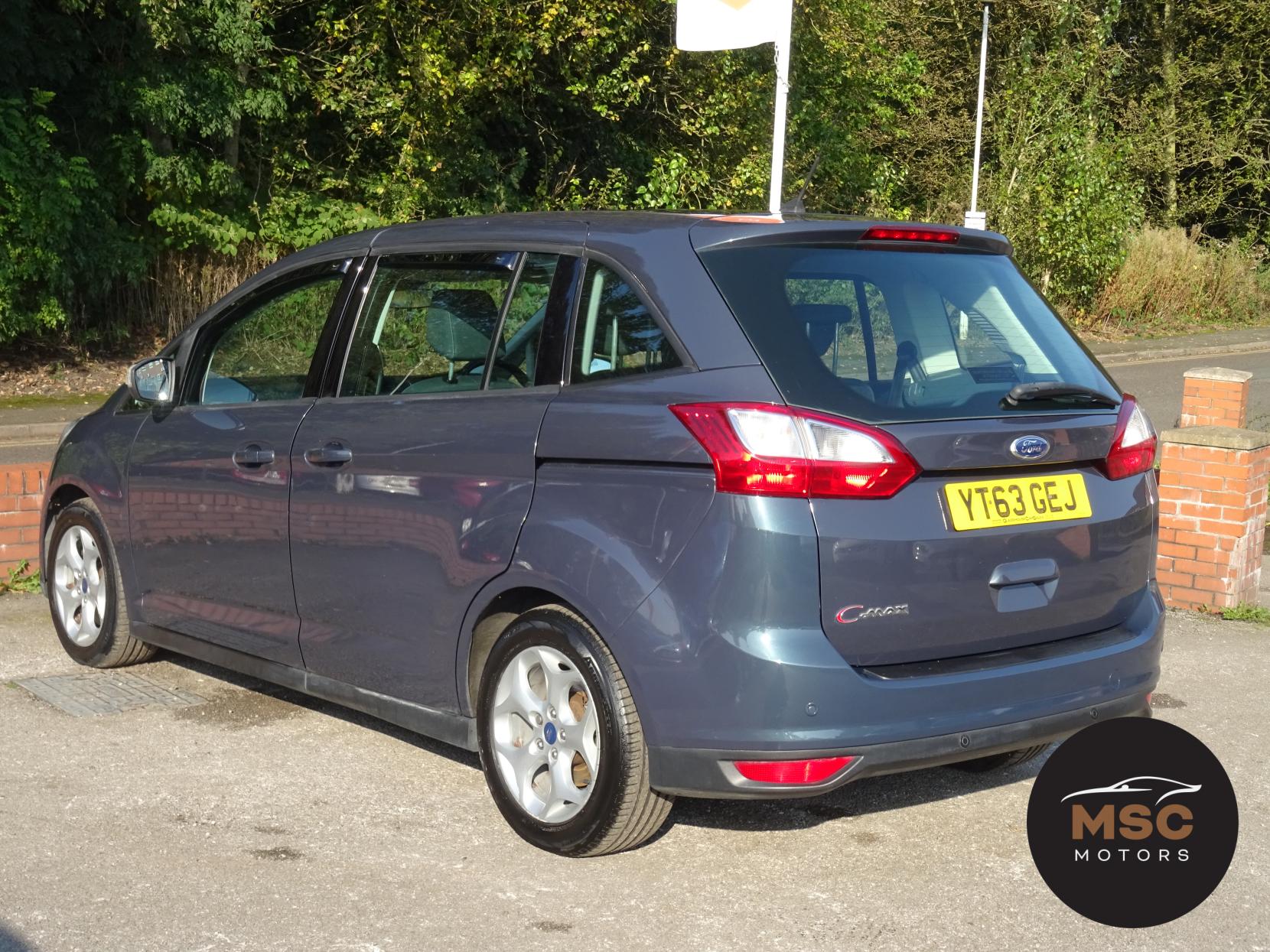 Ford Grand C-Max 2.0 TDCi Zetec MPV 5dr Diesel Powershift Euro 5 (140 ps)