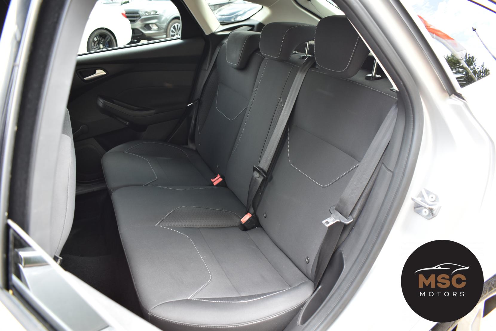Ford Focus 1.0T EcoBoost Zetec Hatchback 5dr Petrol Manual Euro 6 (s/s) (125 ps)