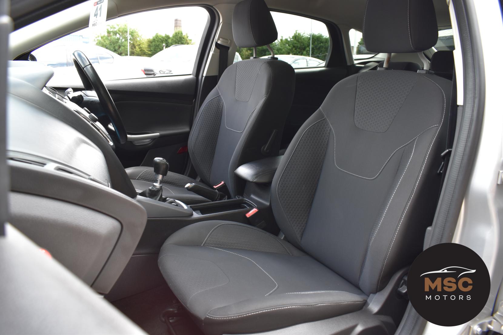 Ford Focus 1.0T EcoBoost Zetec Hatchback 5dr Petrol Manual Euro 6 (s/s) (125 ps)