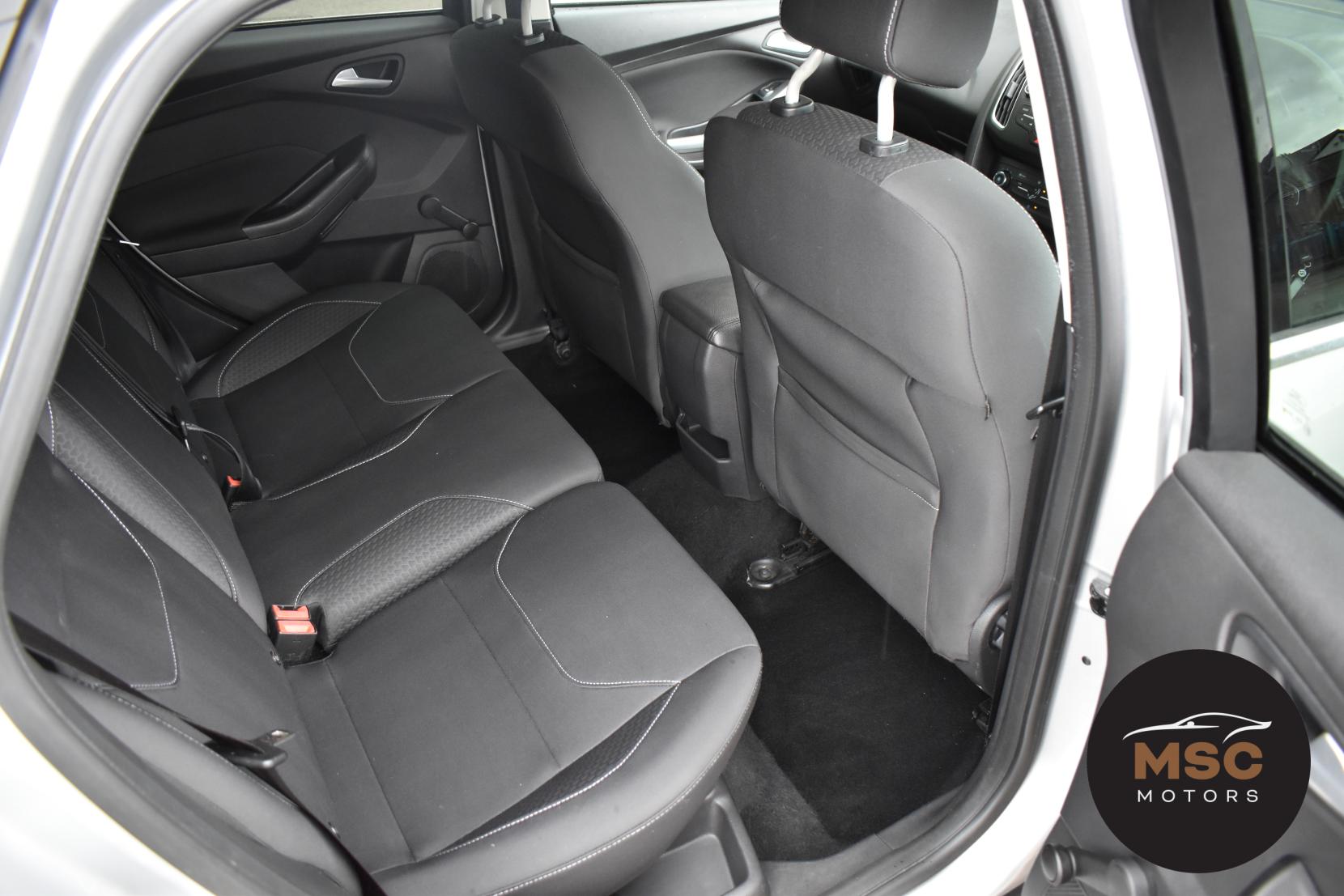 Ford Focus 1.0T EcoBoost Zetec Hatchback 5dr Petrol Manual Euro 6 (s/s) (125 ps)