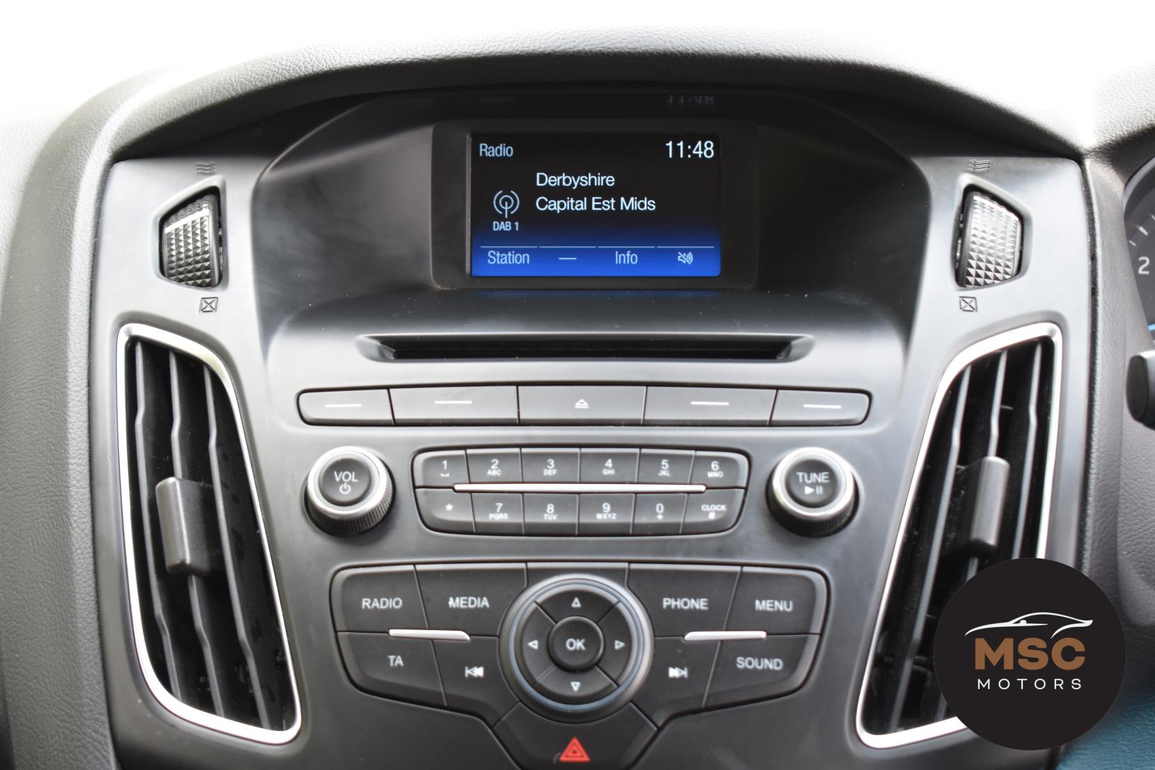 Ford Focus 1.0T EcoBoost Zetec Hatchback 5dr Petrol Manual Euro 6 (s/s) (125 ps)