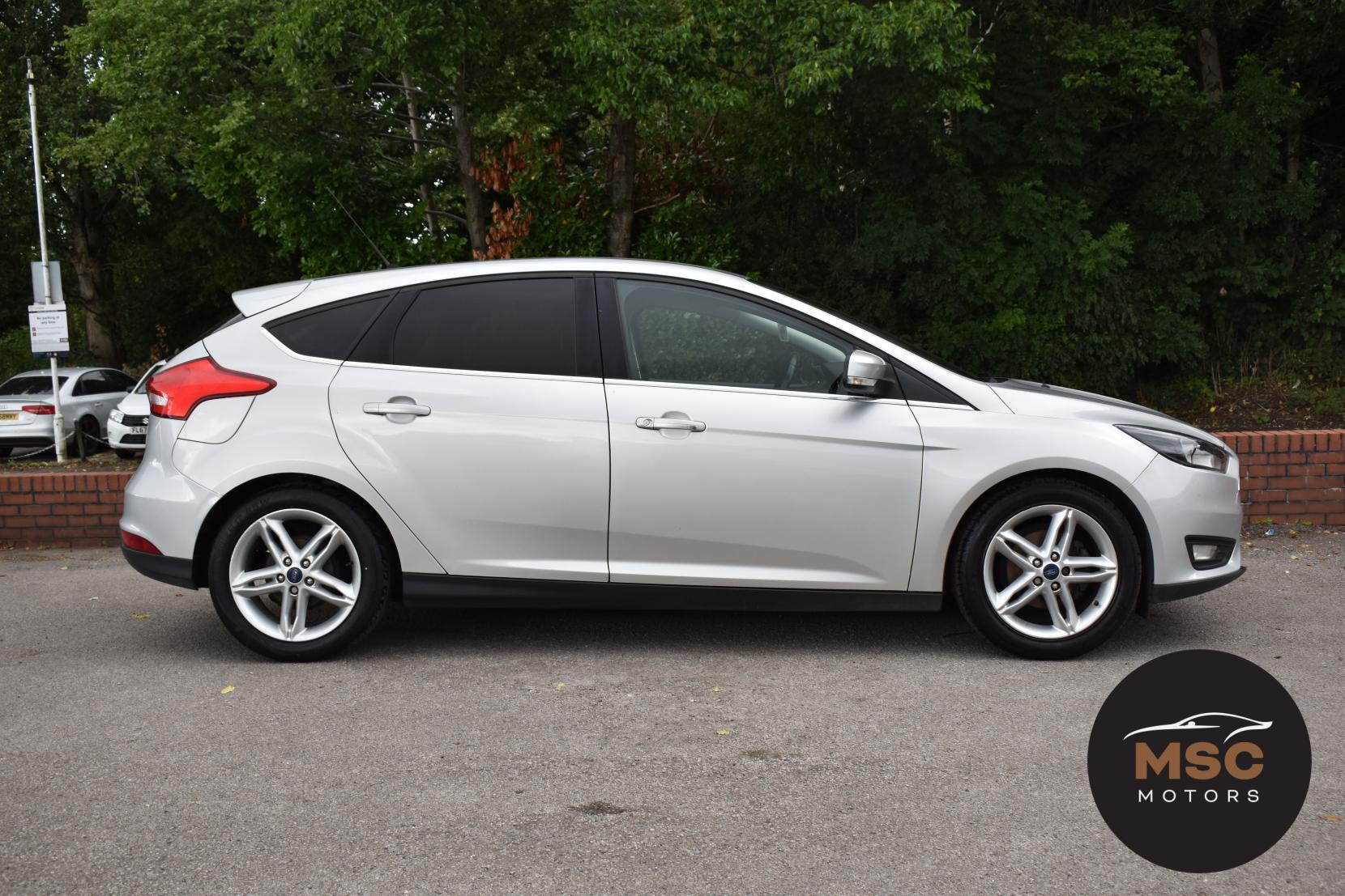 Ford Focus 1.0T EcoBoost Zetec Hatchback 5dr Petrol Manual Euro 6 (s/s) (125 ps)