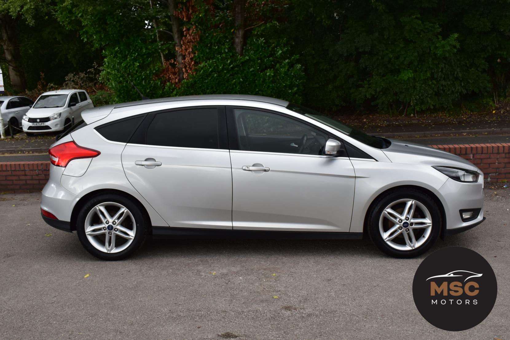 Ford Focus 1.0T EcoBoost Zetec Hatchback 5dr Petrol Manual Euro 6 (s/s) (125 ps)
