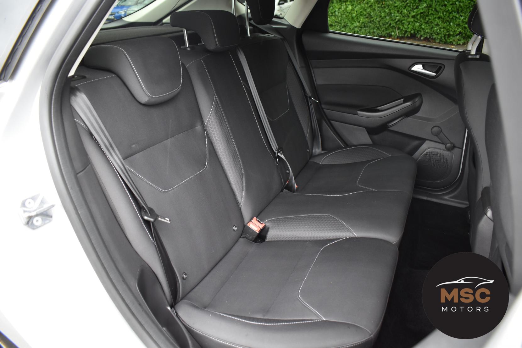 Ford Focus 1.0T EcoBoost Zetec Hatchback 5dr Petrol Manual Euro 6 (s/s) (125 ps)