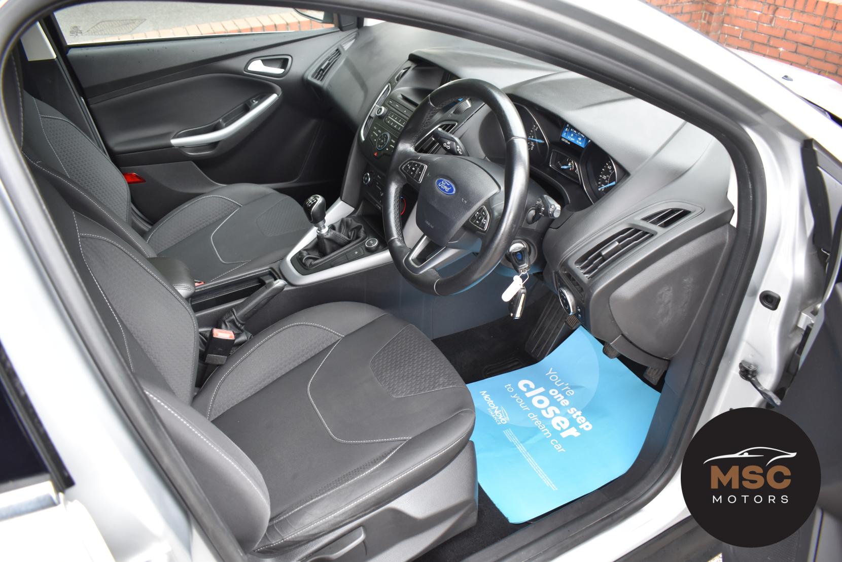 Ford Focus 1.0T EcoBoost Zetec Hatchback 5dr Petrol Manual Euro 6 (s/s) (125 ps)