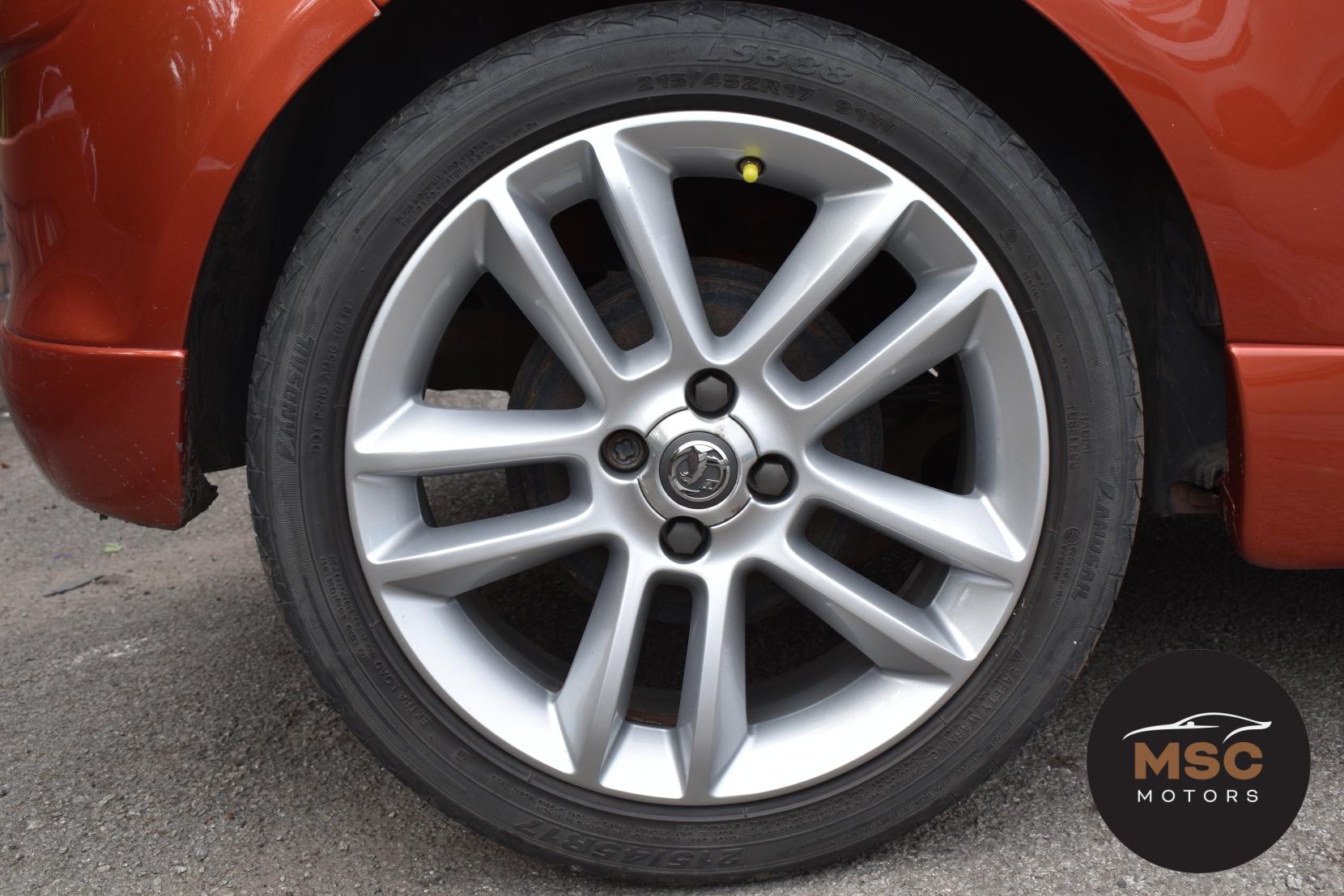 Vauxhall Corsa 1.4 16V SRi Hatchback 3dr Petrol Manual Euro 5 (100 ps)